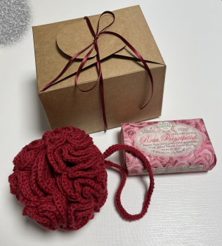 Geschenk Set Duschschwamm/Badeschwamm & Rosenseife Nesti Dante