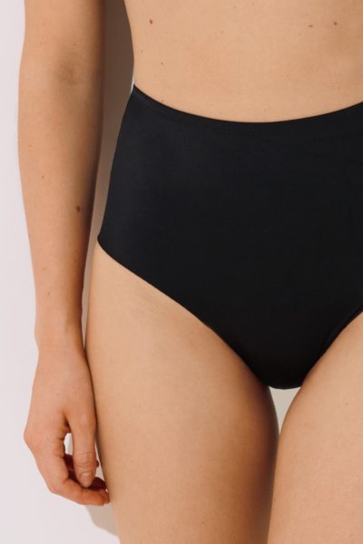 LISCA 022298 JANE Taillenslip seamless 38-50 schwarz 02